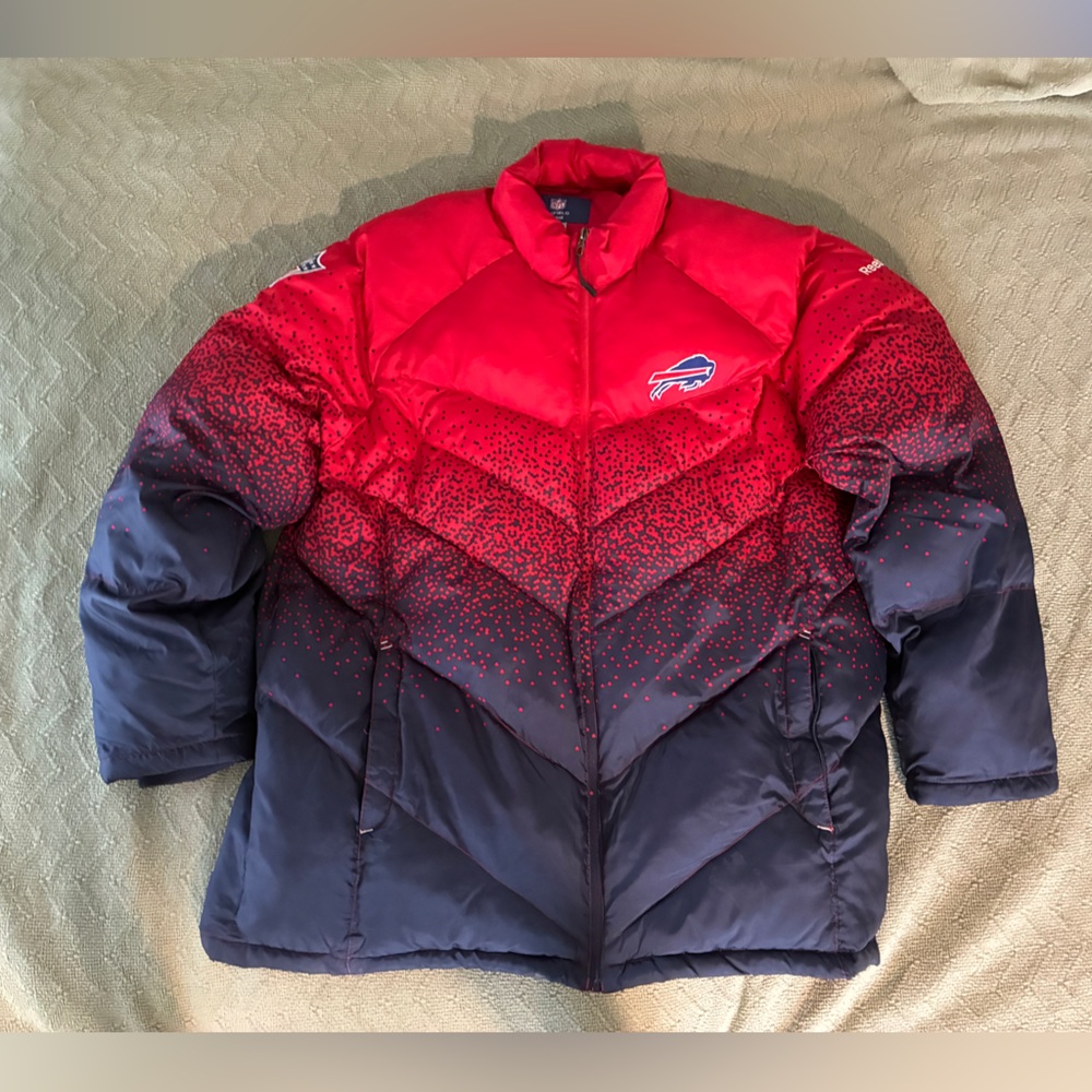 Vintage Reebok Onfield NFL Buffalo Bills puffer coat red and blue size XL